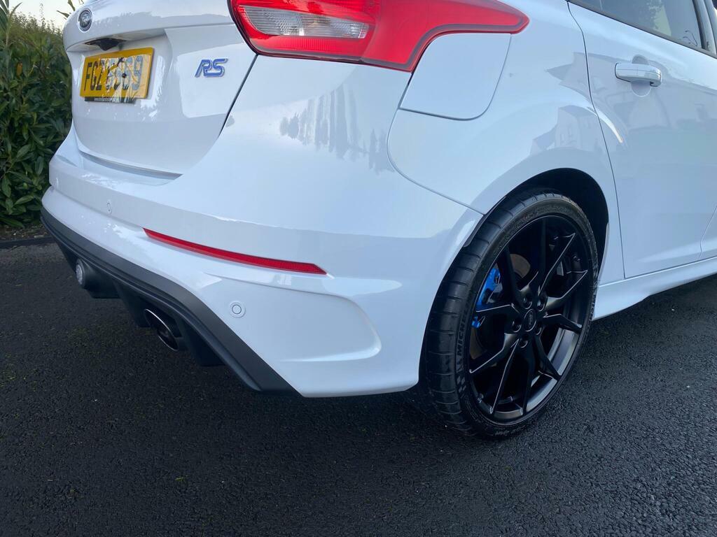 Ford Focus 2.0T Ecoboost St-3 White #11