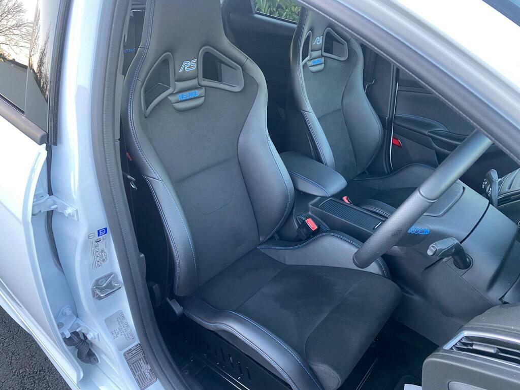 Ford Focus 2.3T Ecoboost Rs Hatchback White #4