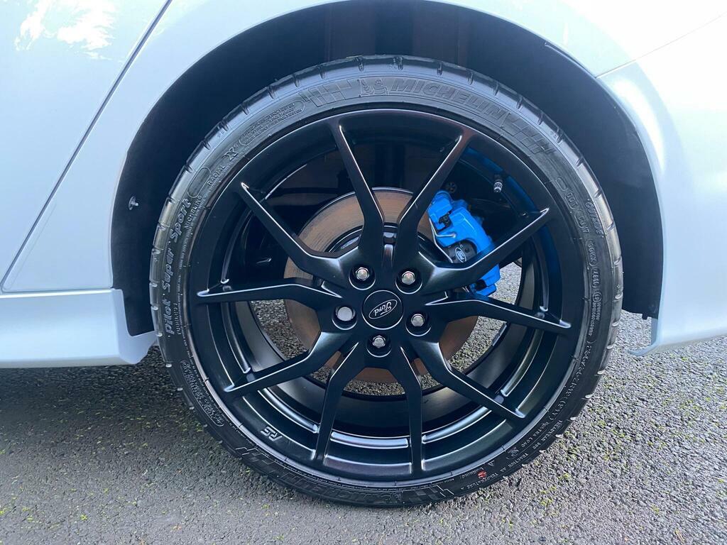 Ford Focus 2.0T Ecoboost St-3 White #10