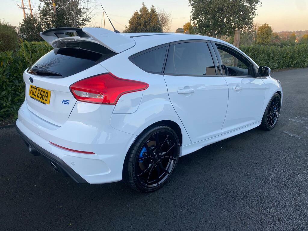 Ford Focus 2.0T Ecoboost St-3 White #17