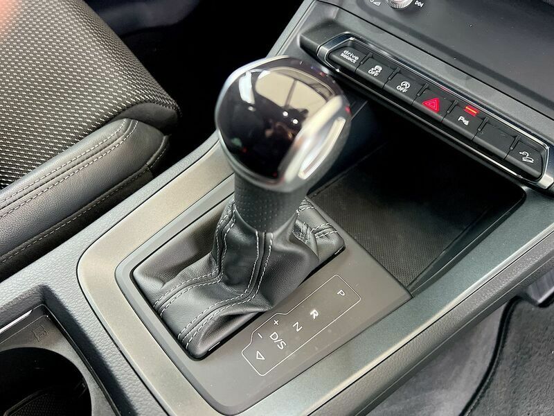 Audi Q3 Q3 Technik 35 Tfsi Mhev S-a Silver #55
