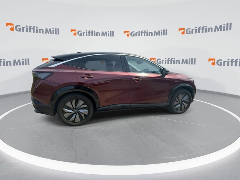 Nissan Ariya 63Kwh Evolve Suv 7.4Kw Charger Red #6