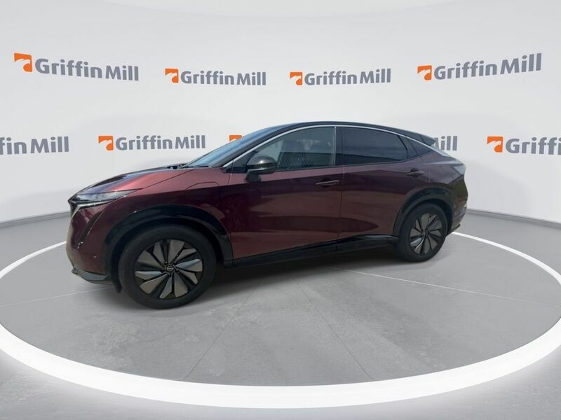 Nissan Ariya 63Kwh Evolve Suv 7.4Kw Charger Red #3