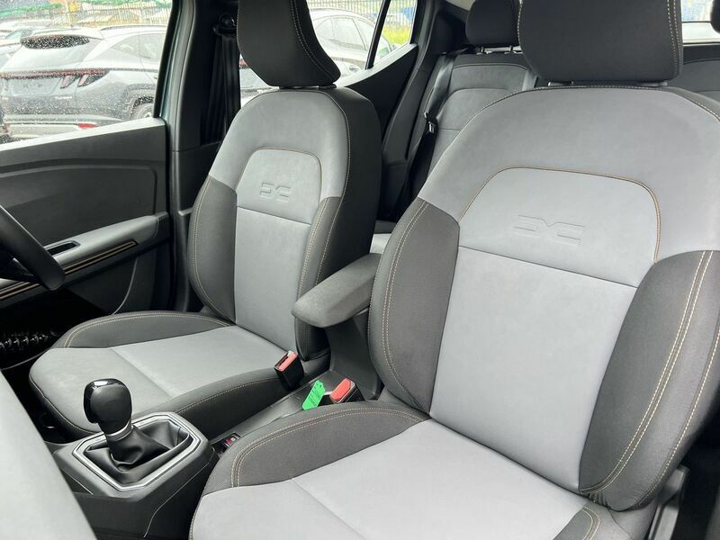 Dacia Sandero Journey Black #36