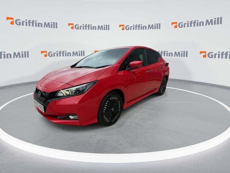 Nissan Leaf 39Kwh N-connecta Hatchback 150 Red #2
