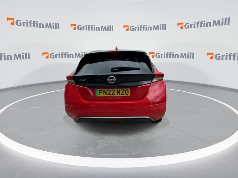 Nissan Leaf 39Kwh N-connecta Hatchback 150 Red #4