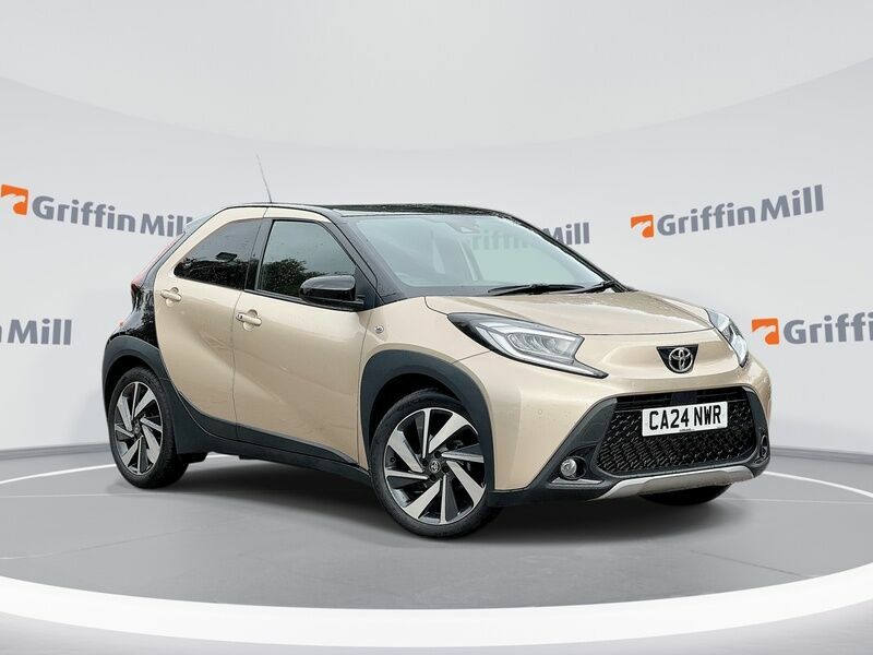 Toyota Aygo 1.0 Vvt-i Exclusive Hatchback X-shift E Beige