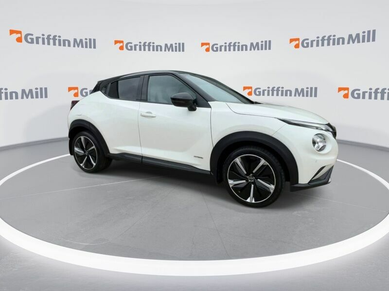 Nissan Juke 1.6 Tekna Suv Hybrid Euro 6 143 CE72KUH Black #2