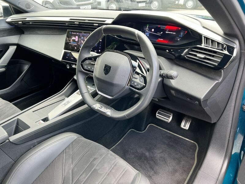 Peugeot 408 1.2 Puretech Allure Premium  #34
