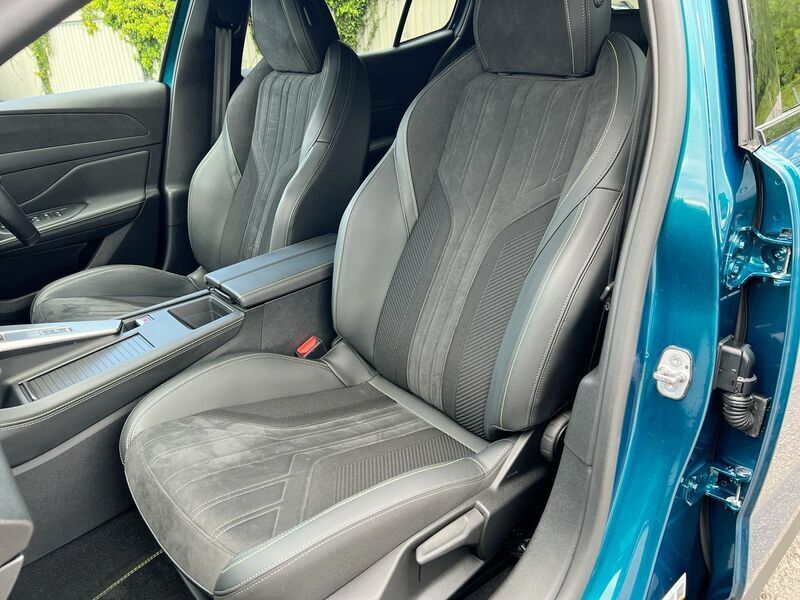 Peugeot 408 1.2 Puretech Allure Premium  #36