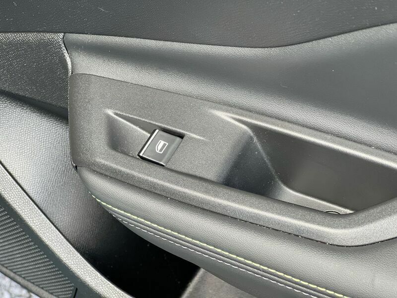 Peugeot 408 1.2 Puretech Allure Premium  #41