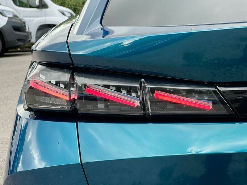 Peugeot 408 1.2 Puretech Allure Premium  #28
