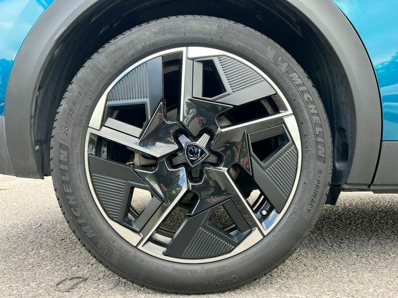 Peugeot 408 1.2 Puretech Allure Premium  #20