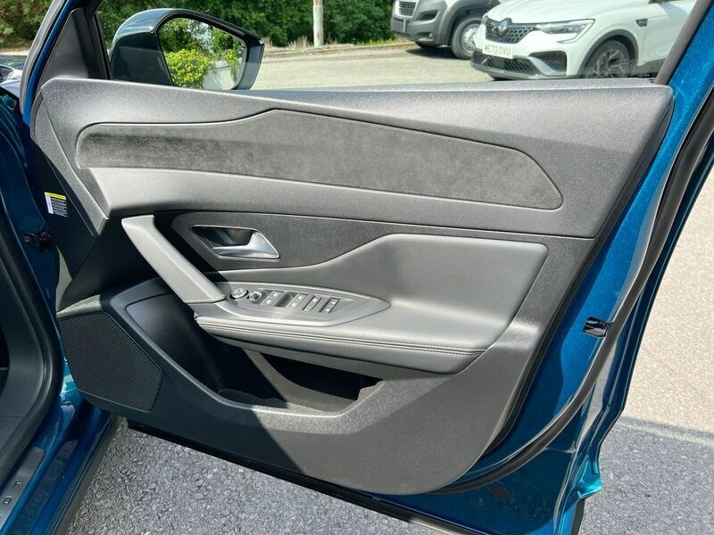 Peugeot 408 1.2 Puretech Allure Premium  #58