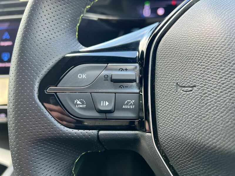 Peugeot 408 1.2 Puretech Allure Premium  #45