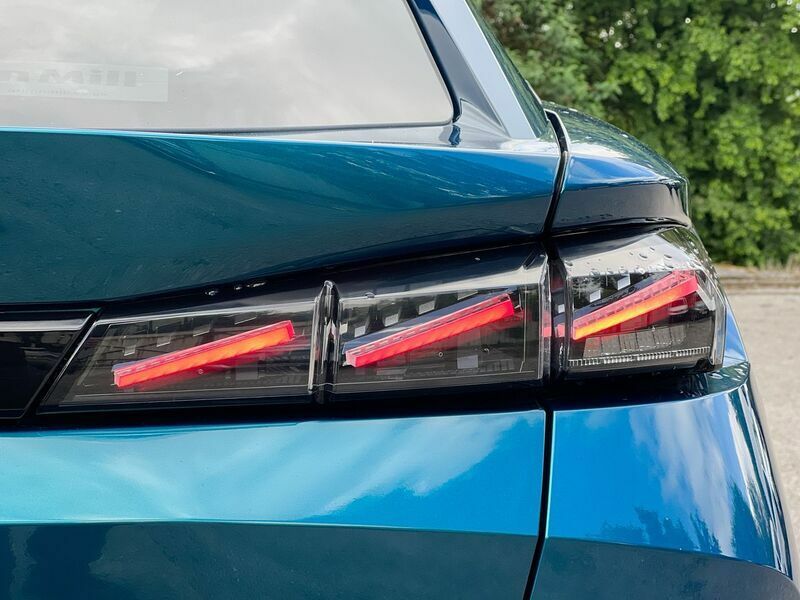 Peugeot 408 1.2 Puretech Allure Premium  #31