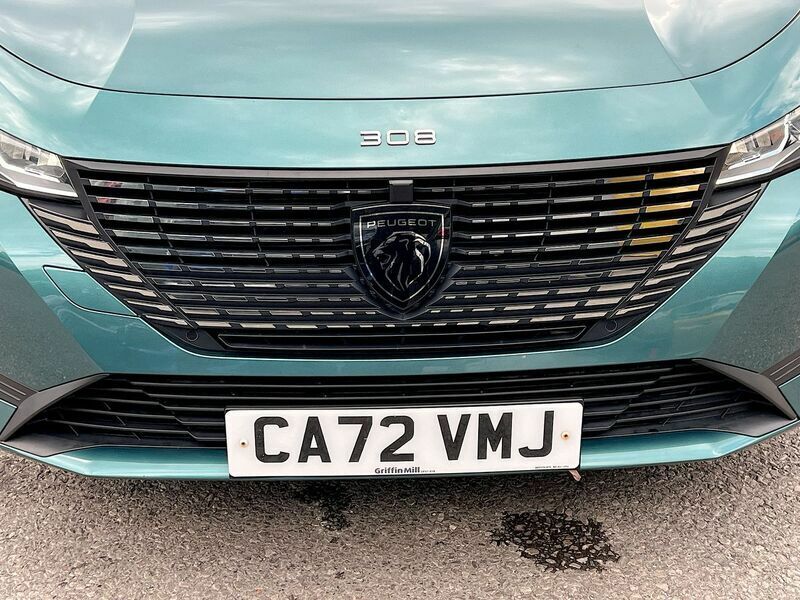 Peugeot 308 1.2 Puretech Allure Premium Eat Red #23