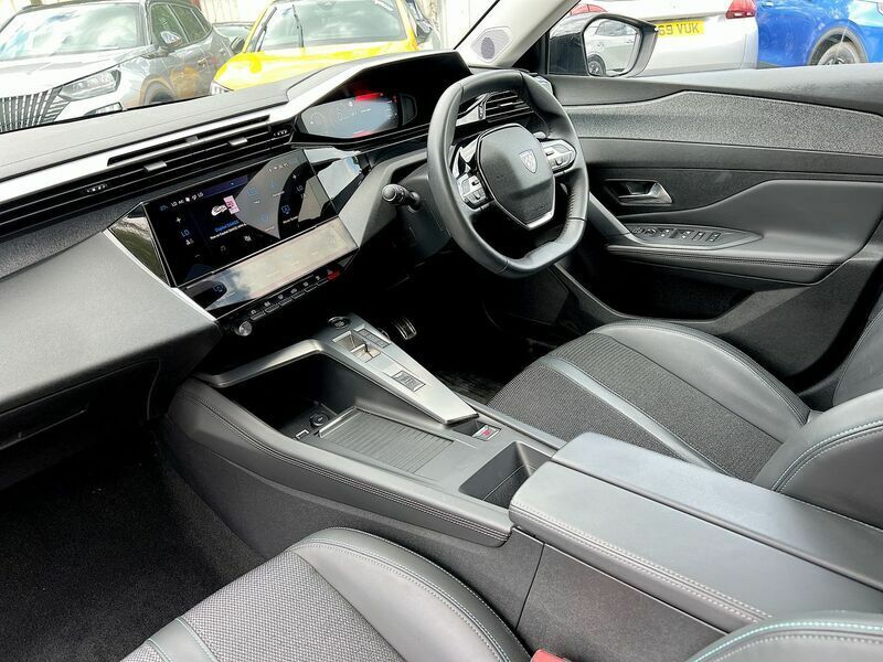 Peugeot 308 1.2 Puretech Allure Premium Eat Red #33