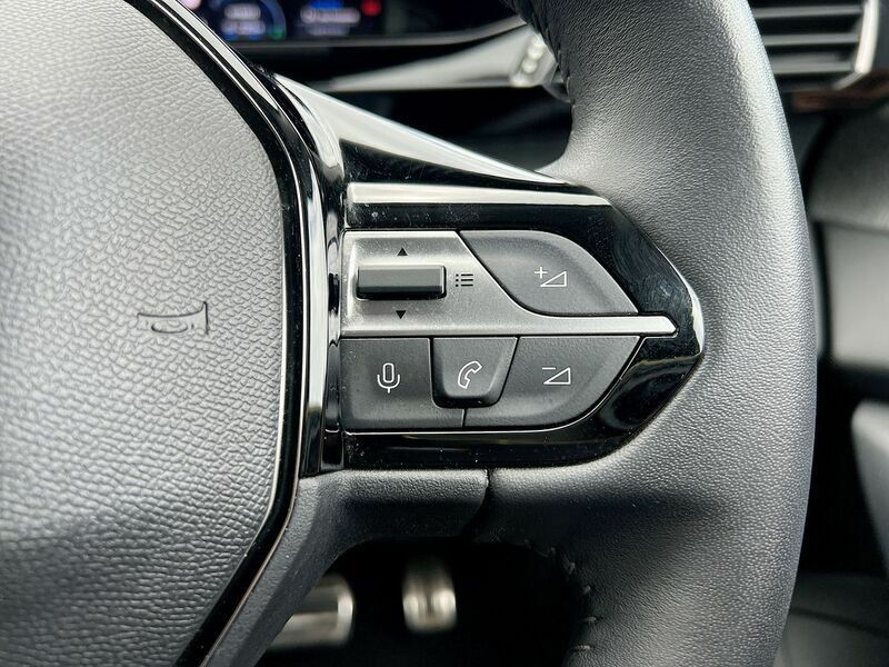 Peugeot 308 1.2 Puretech Allure Premium Eat Red #44