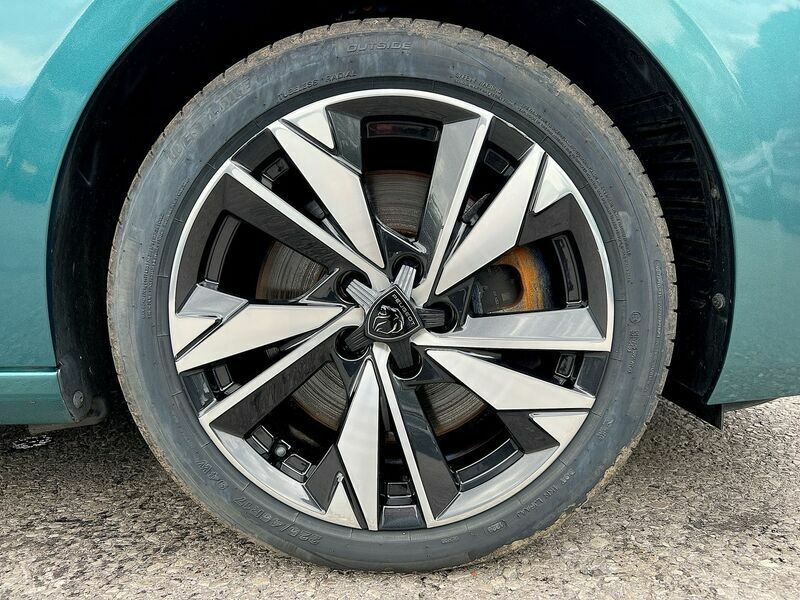 Peugeot 308 1.2 Puretech Allure Premium Eat Red #15