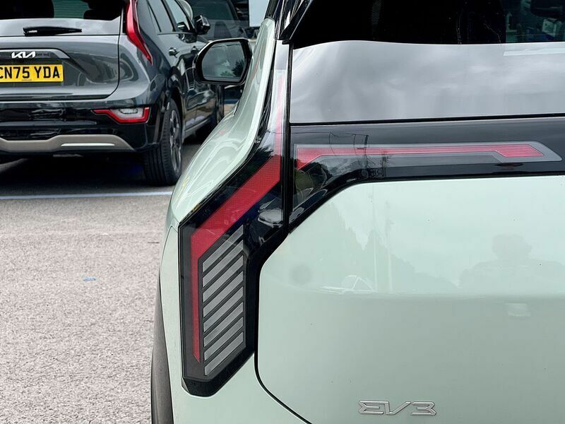Kia EV3 81.4Kwh Gt Line S With Heat Pump Suv Black #28