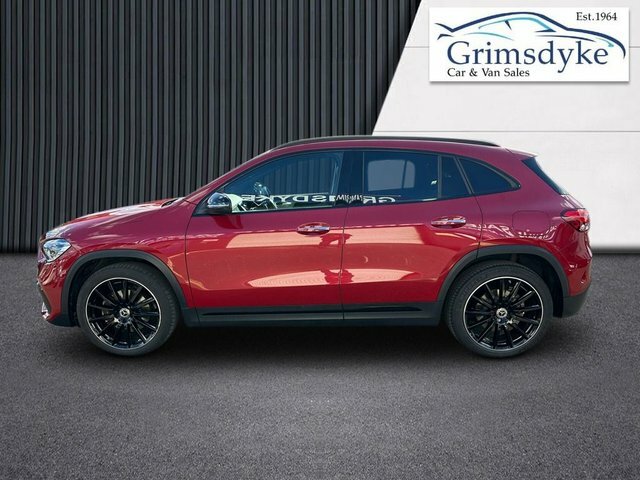 Mercedes-Benz GLA Class 2022 1.3 Gla250e 15.6Kwh Amg Line Night Edition P Red #4