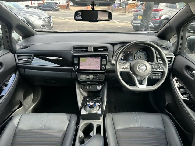 Nissan Leaf 160Kw E N-connecta 59Kwh Black #13