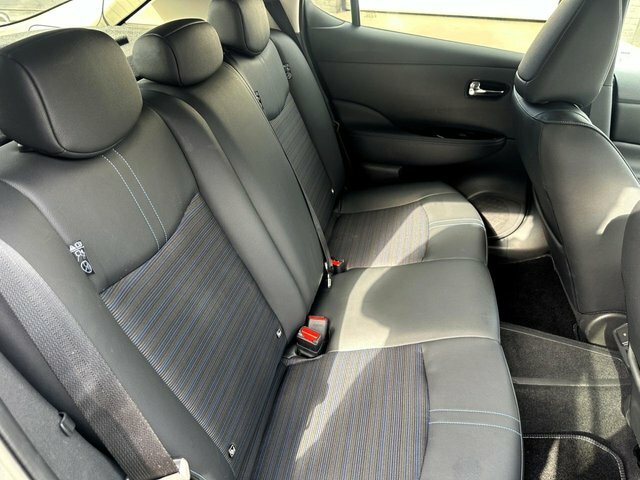 Nissan Leaf 160Kw E N-connecta 59Kwh Black #26