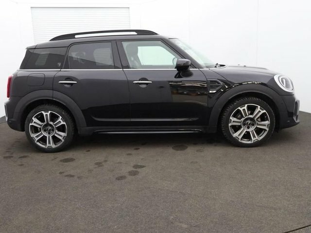 Mini Countryman 2023 1.5 Cooper Exclusive Suv Steptroni Black #2