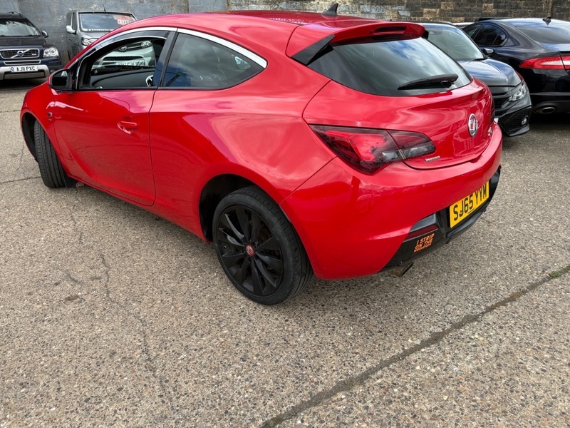 Vauxhall Astra GTC Sri Red #5