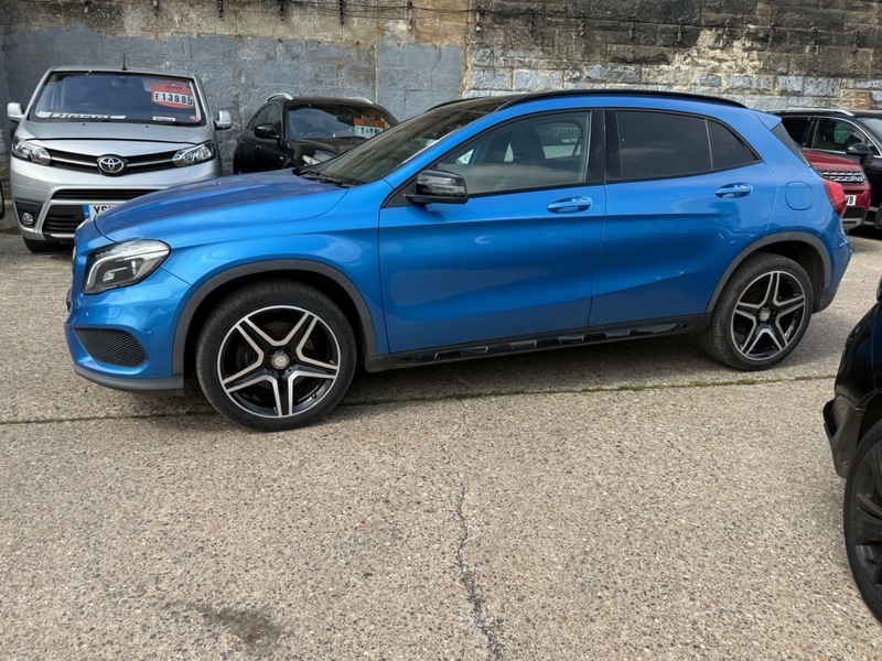 Mercedes-Benz GLA Class Gla 220 D 4Matic Blue #4