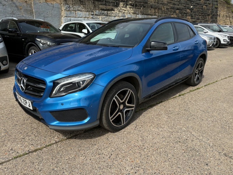 Mercedes-Benz GLA Class Gla 220 D 4Matic Blue #3