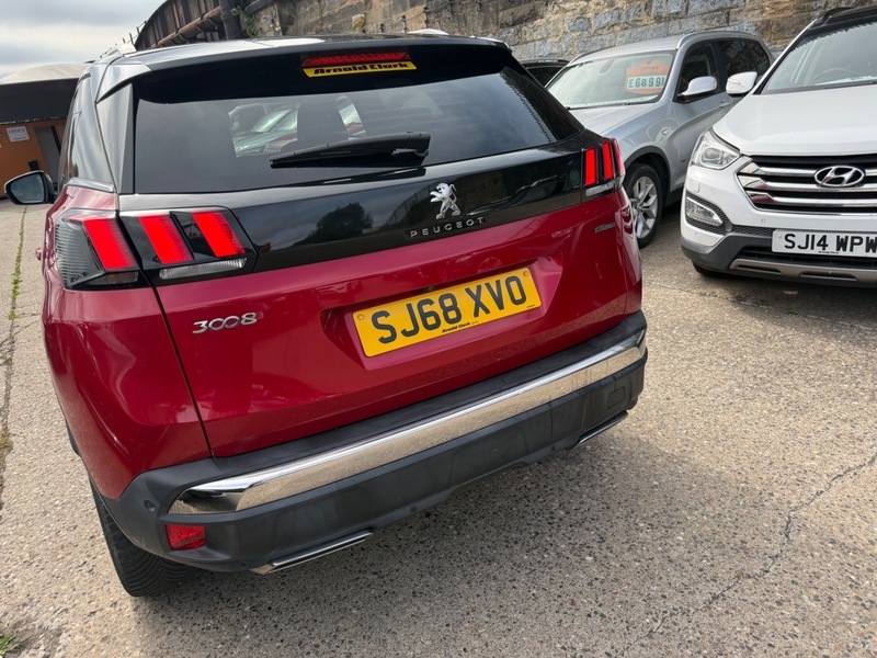 Peugeot 3008 Bluehdi S S Gt Red #4