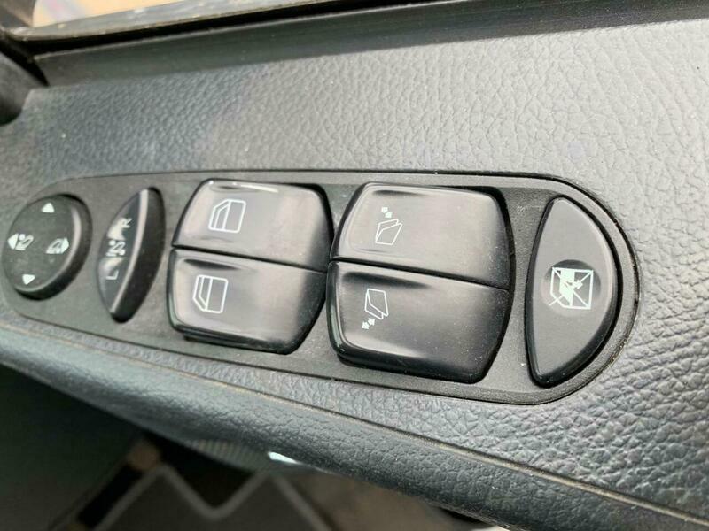 Mercedes-Benz Viano Ambiente 2.1 Cdi Extra Black #18