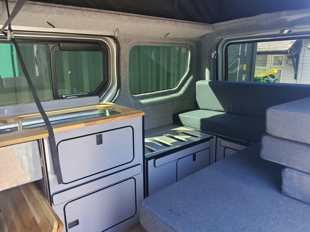 Vauxhall Vivaro Camper Van 1.6 Cdti 2900 Biturbo Ecoflex 201818 NU18NDC Silver #4