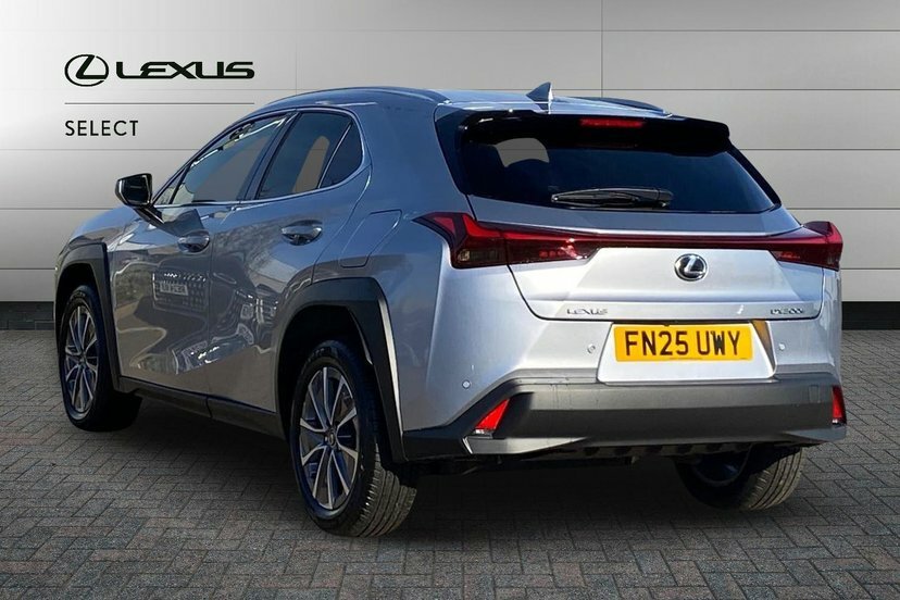Lexus UX 300E 72.8Kwh Premium Suv 204 Ps #3