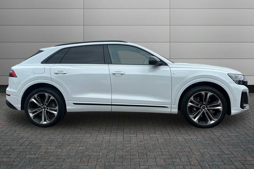 Audi Q8 3.0 Tfsi V6 55 Black Edition Suv Tiptro White #4