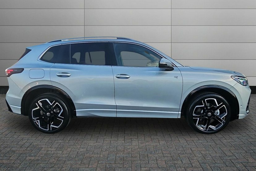 Volkswagen Tiguan 2.0 Tdi R-line Suv Dsg 150 Ps DF75TWM Silver #4