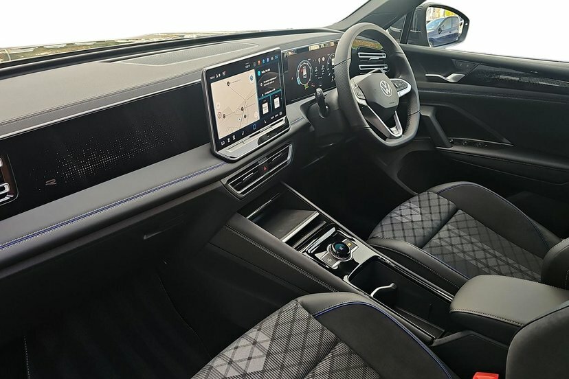 Volkswagen Tiguan 1.5 Etsi Mhev R-line Suv Hybrid Dsg 15 DF75GPZ Grey #2