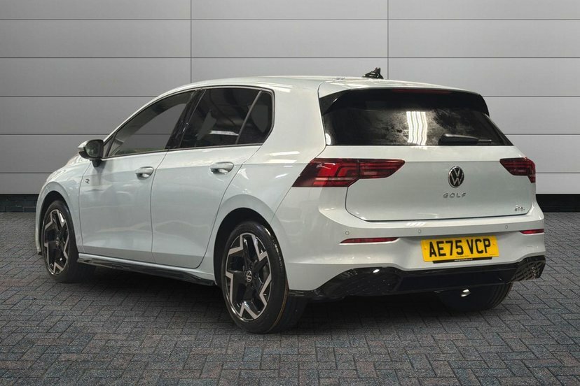 Volkswagen Golf 1.5 Etsi Mhev R-line Hatchback Hybrid D Blue #3
