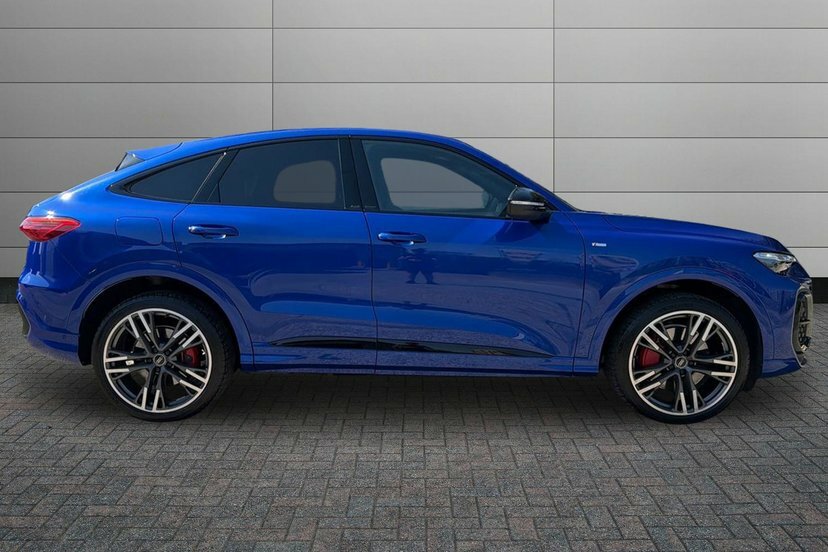 Audi Q5 2.0 Tdi Edition 1 Sportback S Tronic Qu EA75FHL Blue #4