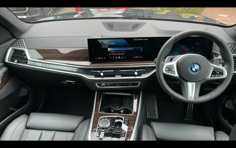 BMW X5 X5 Xdrive50e M Sport EU75KLE Black #4