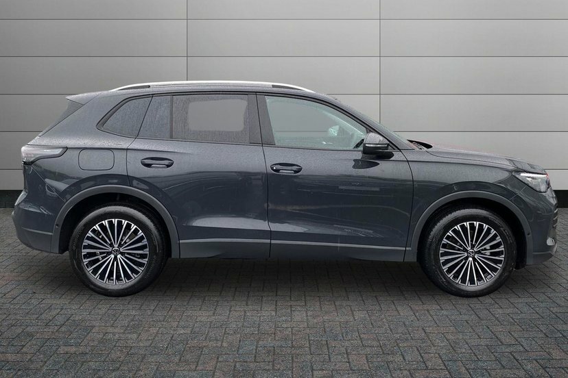 Volkswagen Tiguan 1.5 Etsi Mhev Match Suv Hybrid Dsg 130 WM75TYA Grey #4