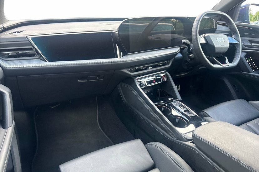 Audi Q5 2.0 Tdi Launch Edition Suv S Tronic Qua EO25YVC Blue #2