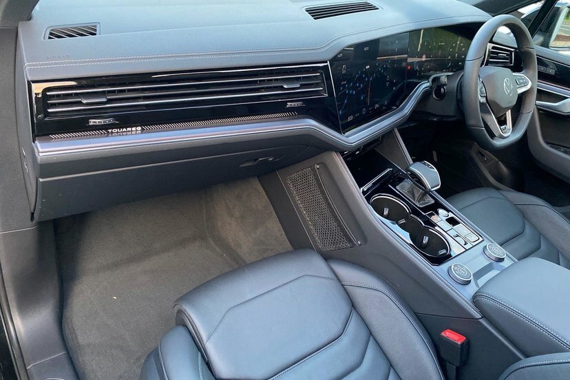 Volkswagen Touareg 3.0 Tdi V6 Black Edition Suv Tiptronic AU75NUH Black #6
