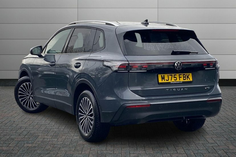 Volkswagen Tiguan 1.5 Etsi Mhev Match Suv Hybrid Dsg 150 MJ75FBK Grey #3