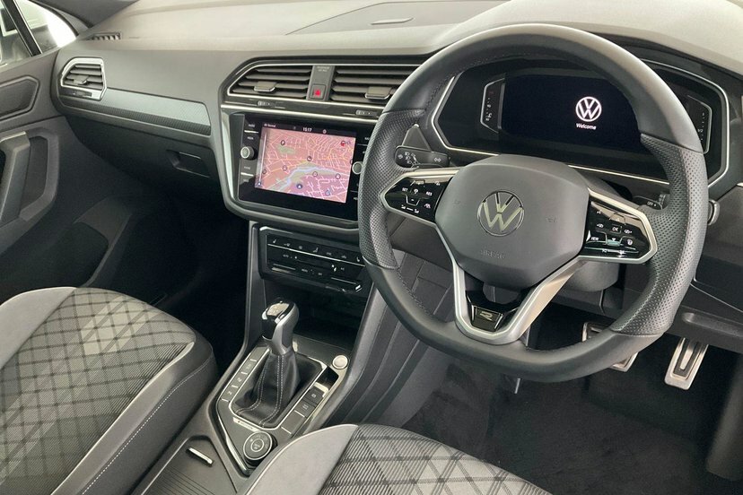 Volkswagen Tiguan 2.0 Tdi R-line Suv Dsg 4Motion 200 Ps CY70HVA White #6
