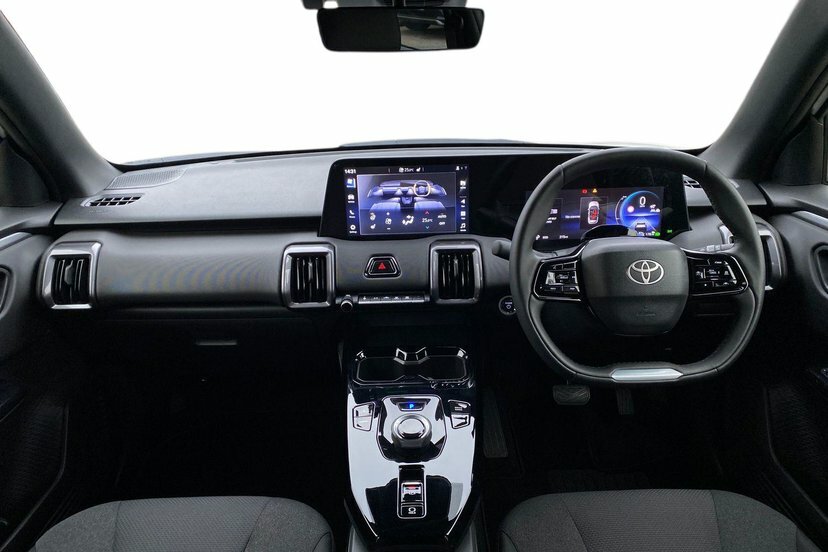 Toyota Urban Cruiser 61Kwh Design Suv 174 Ps FD75UWU White #5