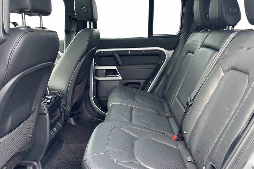 Land Rover Defender 110 3.0 D250 Mhev Xs Edition Suv 4Wd YK24WMJ Silver #4