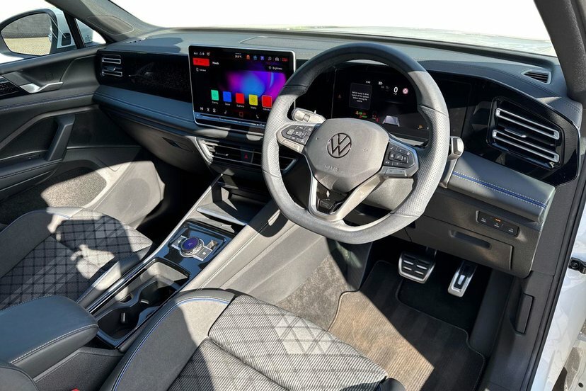 Volkswagen Tiguan 1.5 Etsi Mhev R-line Suv Hybrid Dsg 15 DA75GWF White #6